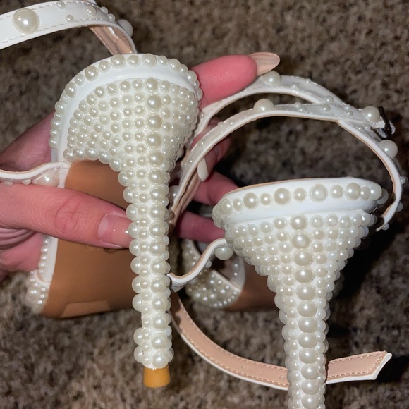 Heels - Picture 2 of 4